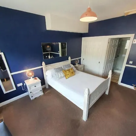 The Snooty Fox Motel Looe