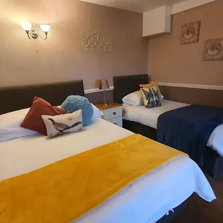 The Snooty Fox Motel